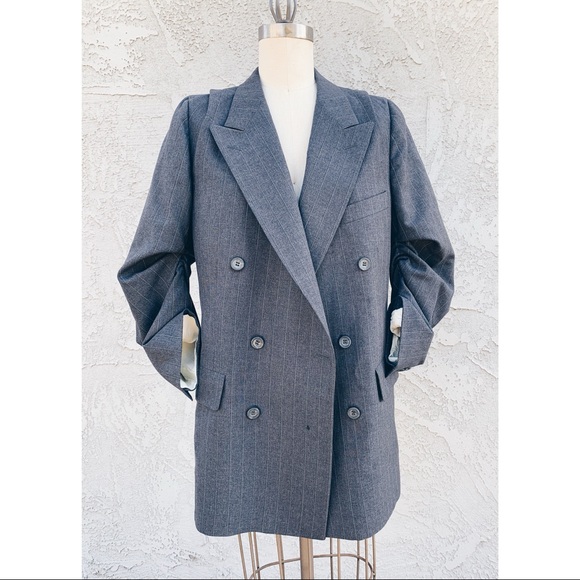 Oversized Double Breasted Blazer - Picture 2 of 5